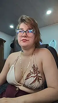HunnyyLove Show in webcam