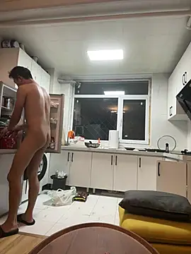 CNYASTUR: διαδικτυακό σόου στην κάμερα