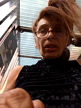 FrozenWaffle 在線直播表演