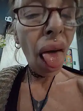 FrozenWaffle Chat XXX live