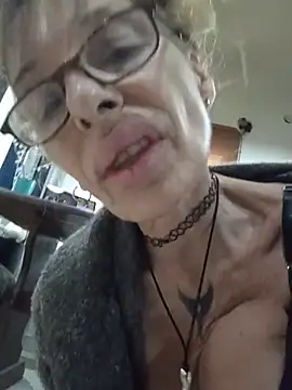 FrozenWaffle Show in webcam