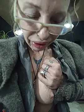 FrozenWaffle Webcam show
