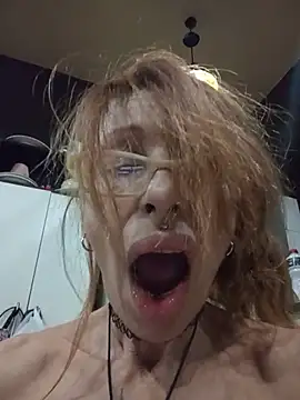 FrozenWaffle Show in webcam