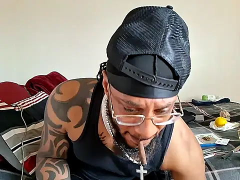 TooGoodConway23's Webcam Show