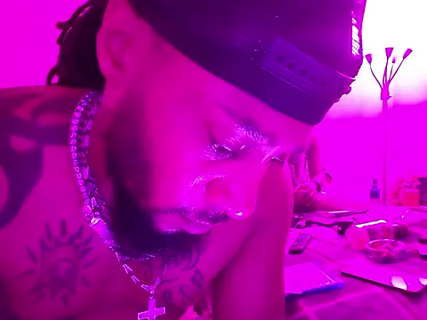 TooGoodConway23 Show in webcam