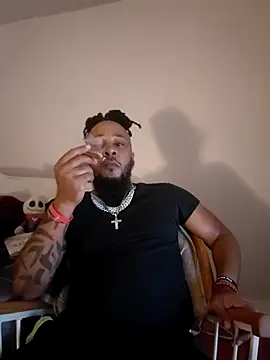 הופעת וובקאם של TooGoodConway23