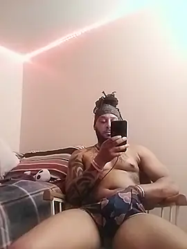 TooGoodConway23: διαδικτυακό σόου στην κάμερα