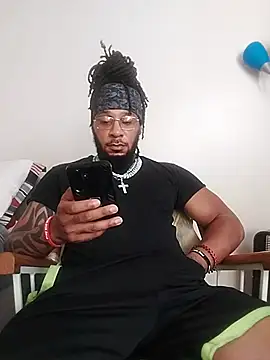 הופעת וובקאם של TooGoodConway23