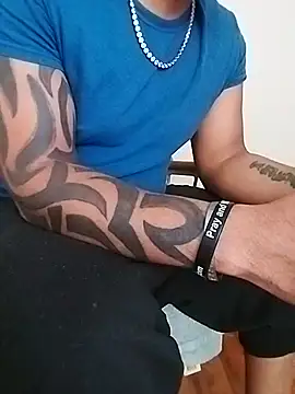 TooGoodConway23 Show in webcam