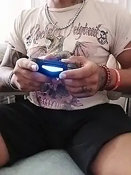 TooGoodConway23 Show in webcam