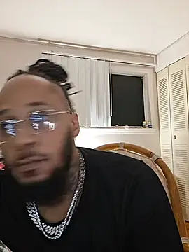 הופעת וובקאם של TooGoodConway23