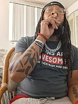 TooGoodConway23 Show in webcam