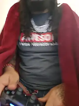 TooGoodConway23: διαδικτυακό σόου στην κάμερα