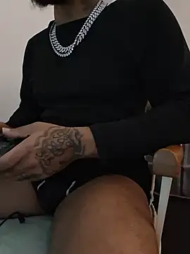 TooGoodConway23 Show in webcam