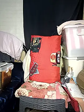 Živá chatovací místnost _Shimmerlyn_