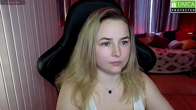 Mira_Mermayd Adlı Modelin Canlı XXX Sohbeti