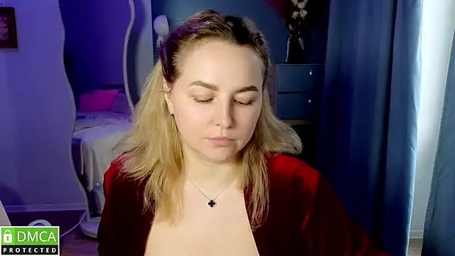 Mira_Mermayd élő XXX-chatje