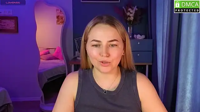 Mira_Mermayd's Live XXX Chat