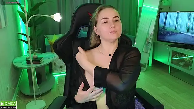 XXX chat uživo modela Mira_Mermayd