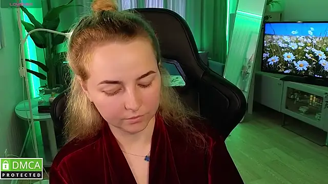 Mira_Mermayd's Live XXX Chat