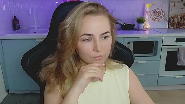 Mira_Mermayd Adlı Modelin Canlı XXX Sohbeti