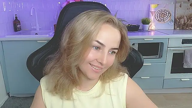 Mira_Mermayd's Webcam Show