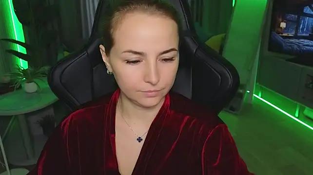 XXX chat uživo modela Mira_Mermayd