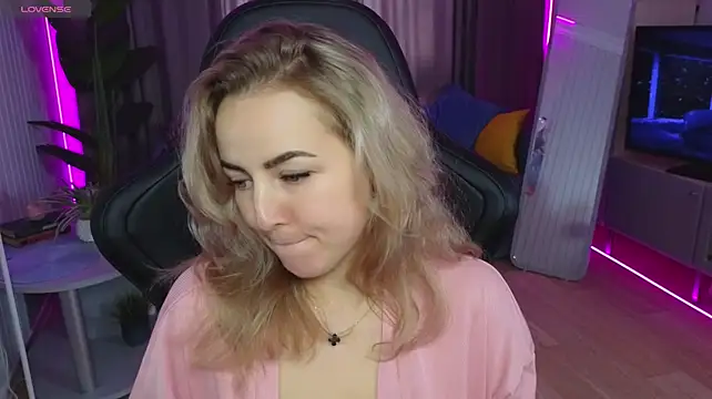 Mira_Mermayd's Live XXX Chat