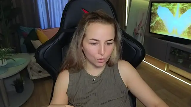 Mira_Mermayd's Live XXX Chat