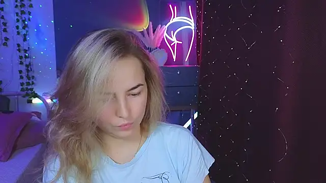 Mira_Mermayd Chat XXX in diretta