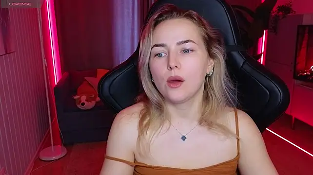 Mira_Mermayd's Webcam Show
