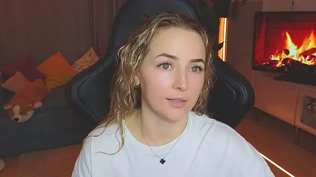 Mira_Mermayd's Live XXX Chat