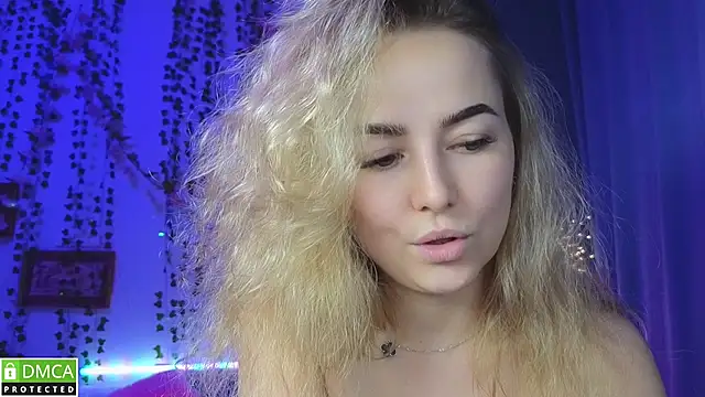Mira_Mermayd Chat XXX in diretta