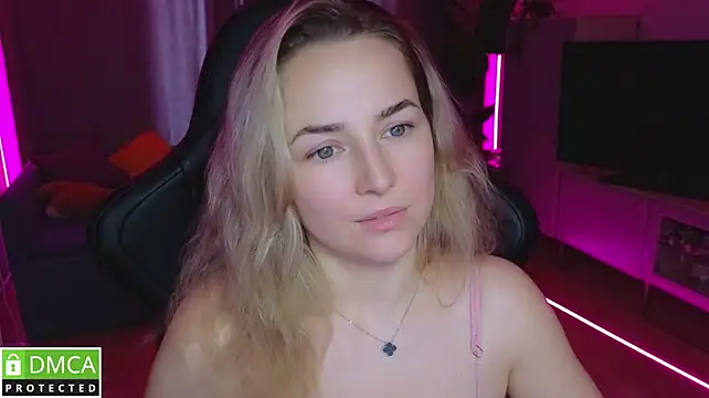Mira_Mermayd's Live XXX Chat