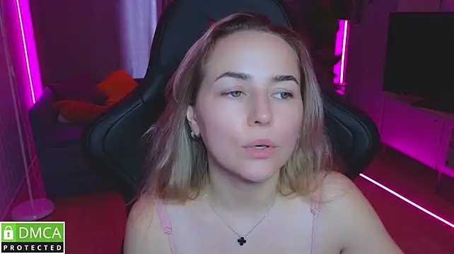 Mira_Mermayd's Webcam Show