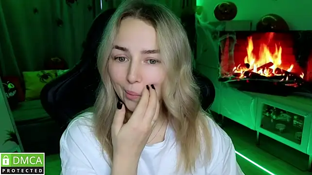 Chat XXX en directo de Mira_Mermayd