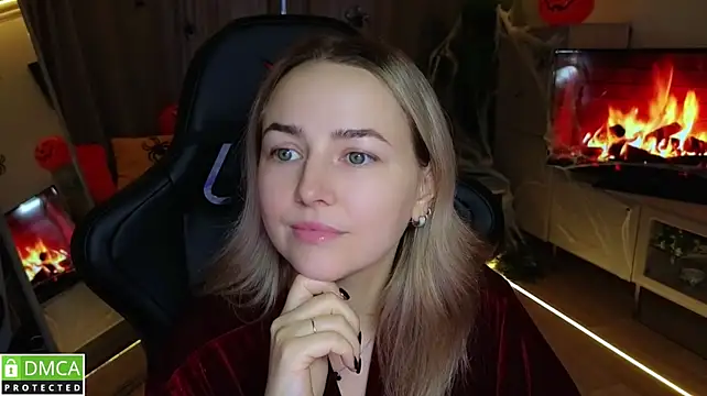 Mira_Mermayd's Webcam Show