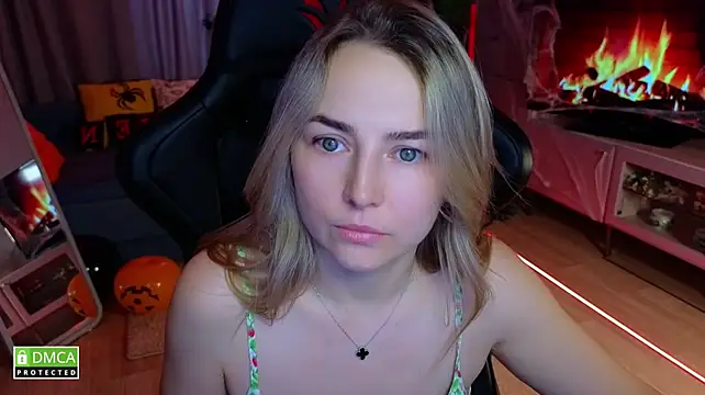 Mira_Mermayd's Webcam Show