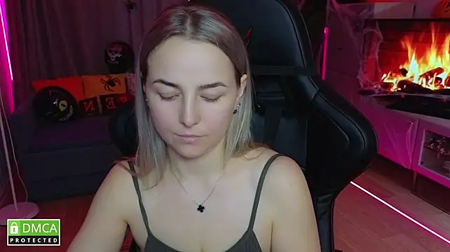Mira_Mermayd 现场XXX聊天