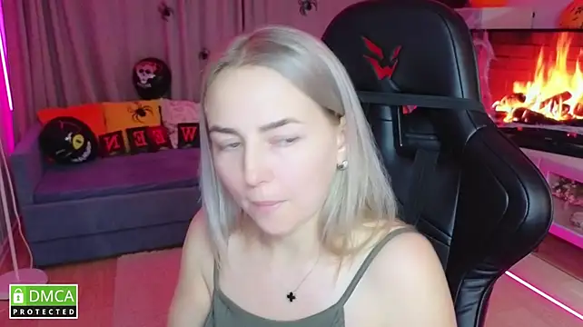 Mira_Mermayd's Live XXX Chat