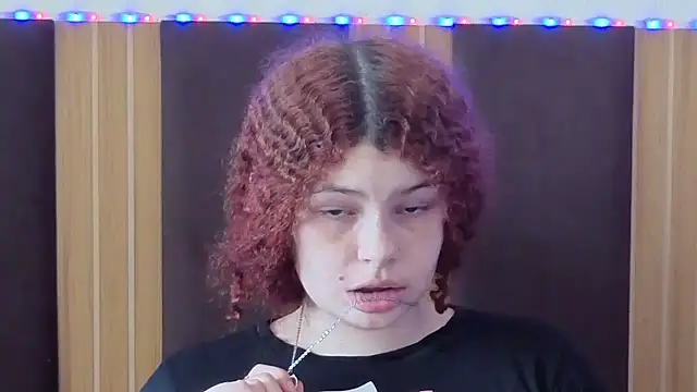 צ'אט XXX בשידור חי של ReedMoon