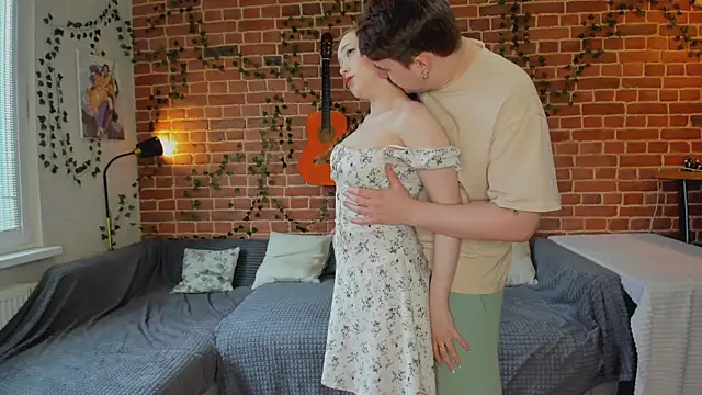 yamy_yamy_yamy's Webcam Show