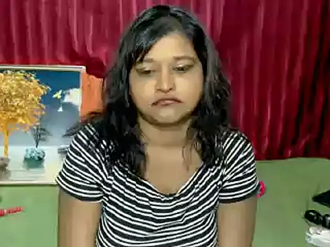 indian_glitter Adlı Modelin Canlı XXX Sohbeti