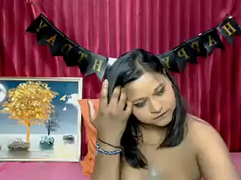 צ'אט XXX בשידור חי של indian_glitter