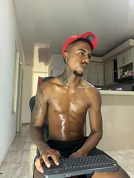 YeremiBrowm Show in webcam