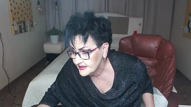 MasterLeila live XXX chat
