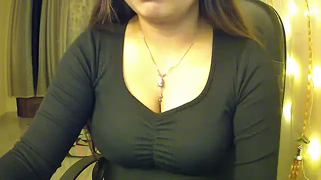 Chat +18 de aarya_love ao vivo
