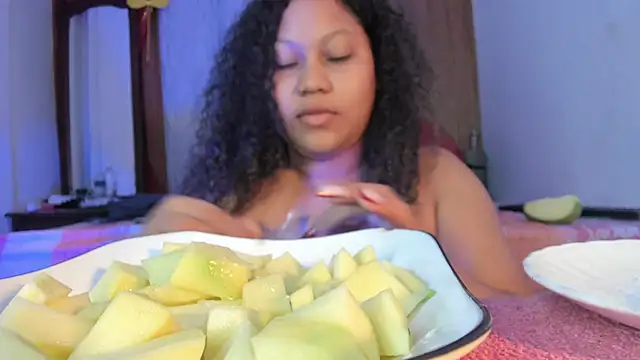 Lunastar02 Chat XXX live