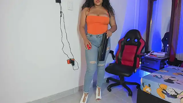Chat XXX en directo de Lunastar02