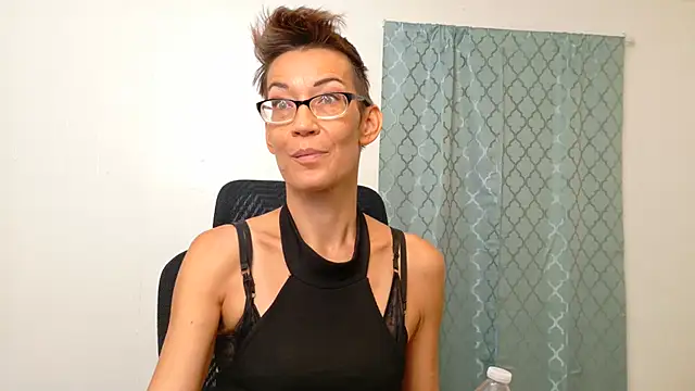 Chat XXX en directo de EveEnigma
